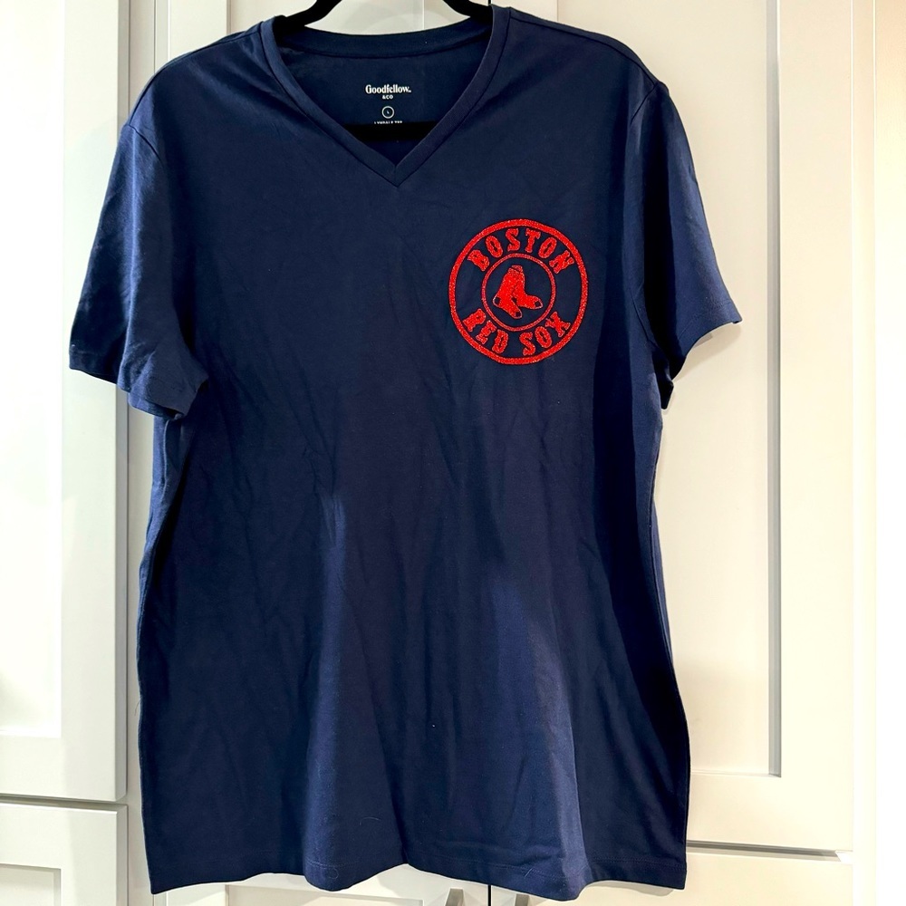 Boston Red Sox Navy V-neck Short Sleeve‎ T-shirt with Red Glitter Logo Large